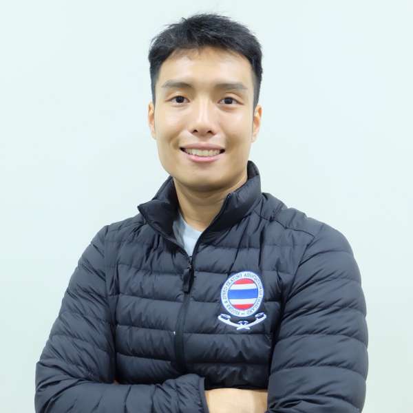 A photo of Coach Tee Teerasart Kasemsoon